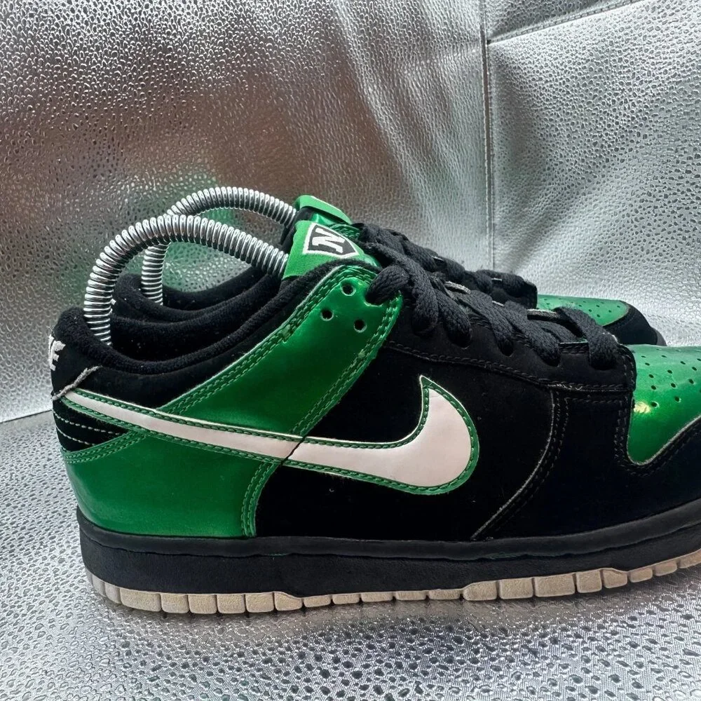 Size 5.5 Nike Dunk Kids Black Green Lantern Low Top Athletic Sneakers 310569-911 - Picture 2 of 11